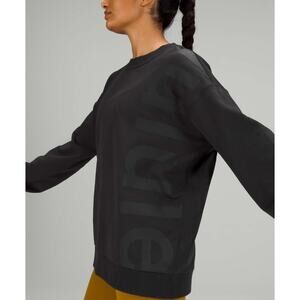 (4) NWT $108 Lululemon Perfectly Oversized Crew *Logo Black‎